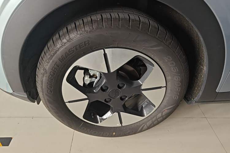 Used Geely Galaxy Geome 2025 310km Dream Edition Left Front Wheel Hub