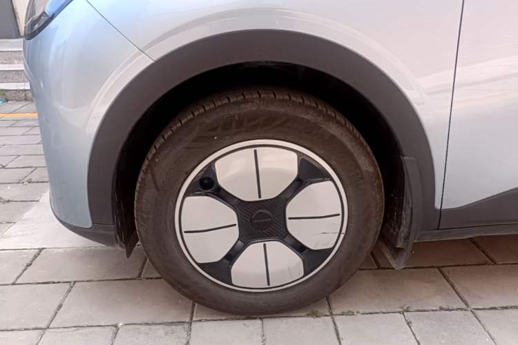 Used Geely Galaxy Geome 2025 310km Youth Edition Left Front Wheel Hub
