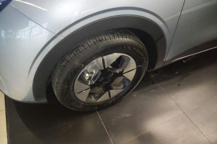 Used Geely Galaxy Geome 2025 310km Dream Edition Left Front Wheel Hub