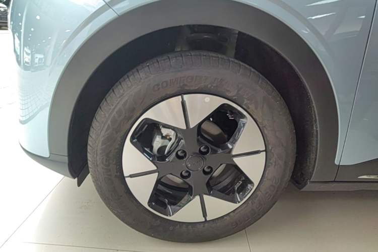 Used Geely Galaxy Geome 2025 310km Dream Edition Left Front Wheel Hub