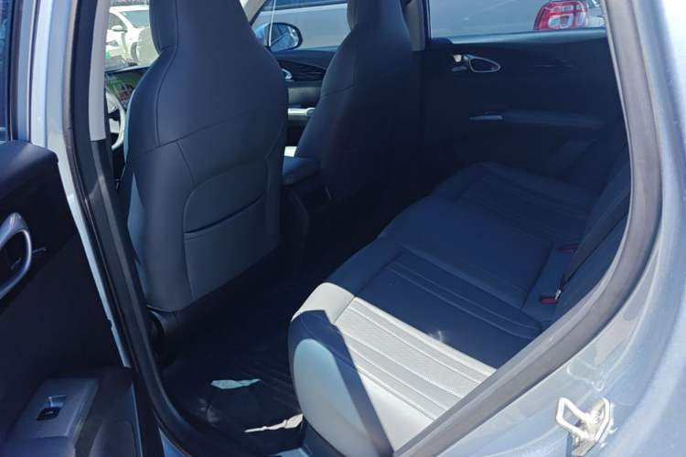 Used Geely Galaxy Geome 2025 310km Youth Edition Left Rear Seat