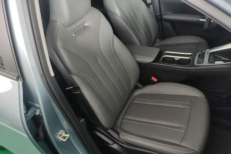 Used Geely Galaxy Geome 2025 310km Youth Edition Right Front Seat