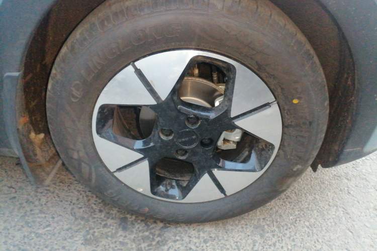 Used Geely Galaxy Geome 2025 310km Dream Edition Right Front Wheel Hub