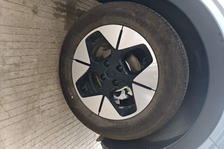 Used Geely Galaxy Geome 2025 310km Dream Edition Right Front Wheel Hub