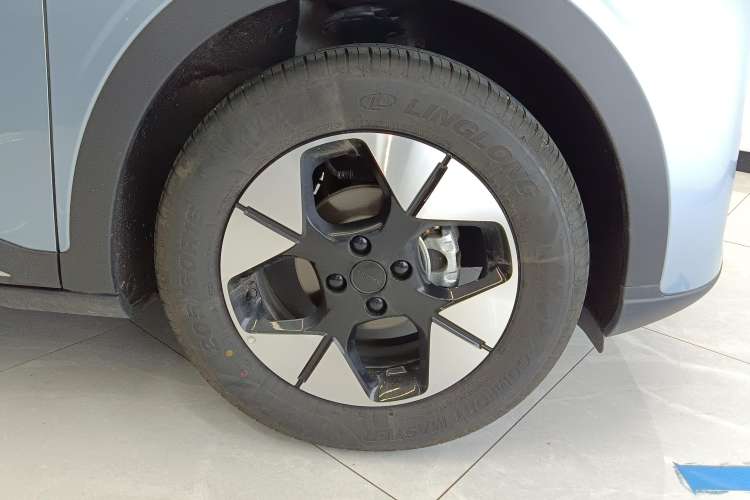 Used Geely Galaxy Geome 2025 310km Dream Edition Right Front Wheel Hub