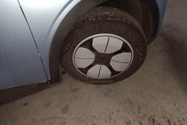 Used Geely Galaxy Geome 2025 310km Youth Edition Right Front Wheel Hub