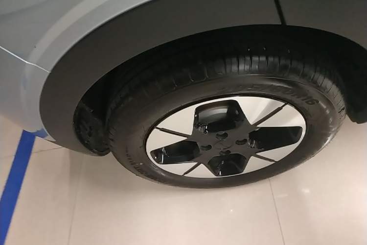 Used Geely Galaxy Geome 2025 310km Dream Edition Right Rear Wheel Hub