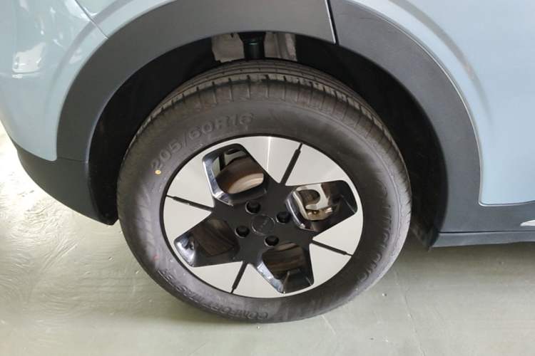 Used Geely Galaxy Geome 2025 310km Dream Edition Right Rear Wheel Hub
