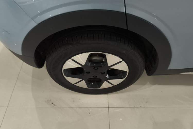Used Geely Galaxy Geome 2025 310km Dream Edition Right Rear Wheel Hub