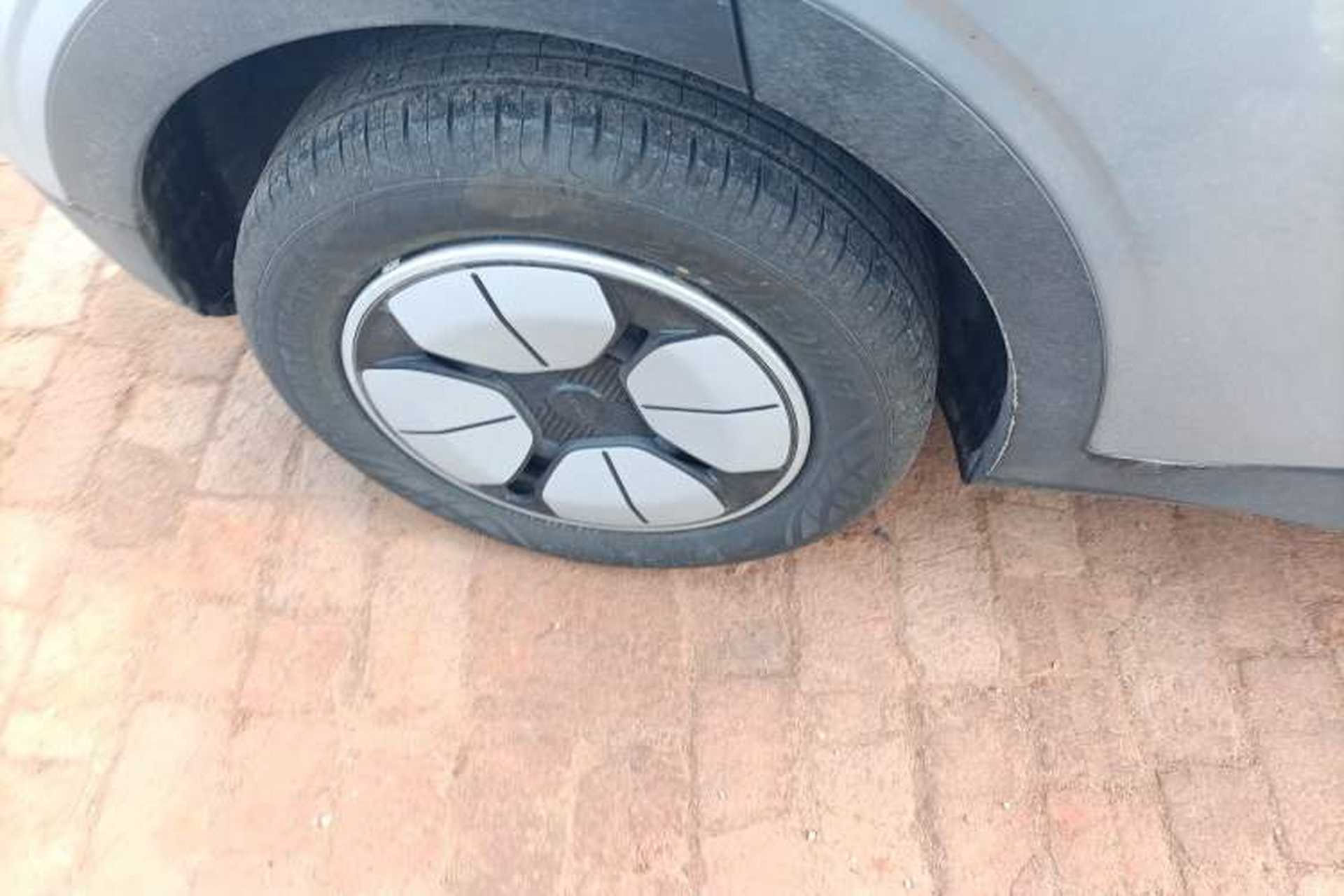 Used Geely Galaxy Geome 2025 310km Youth Edition Right Rear Wheel Hub