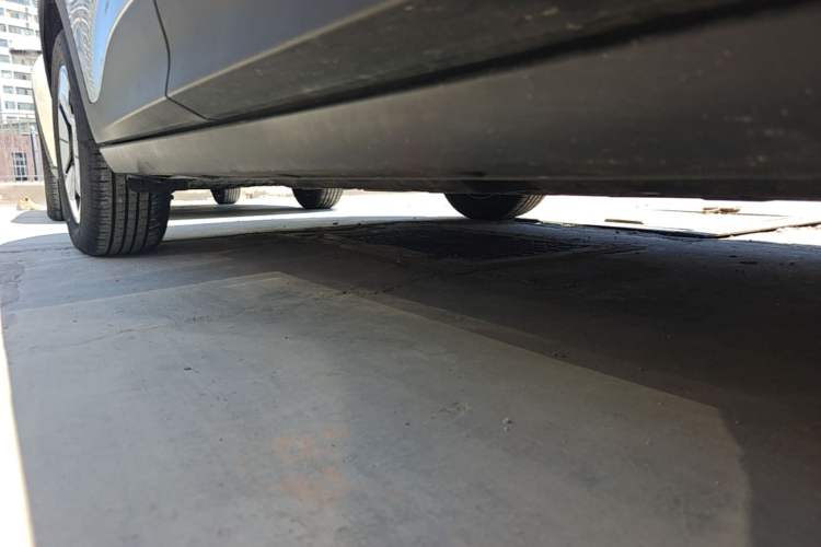 Used Geely Galaxy Geome 2025 310km Youth Edition Right Side Sill