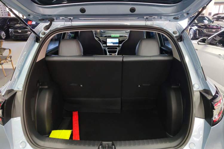 Used Geely Galaxy Geome 2025 310km Youth Edition Trunk