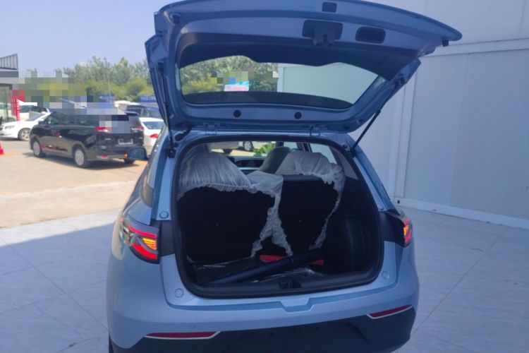 Used Geely Galaxy Geome 2025 310km Youth Edition Trunk