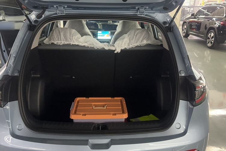 Used Geely Galaxy Geome 2025 310km Youth Edition Trunk