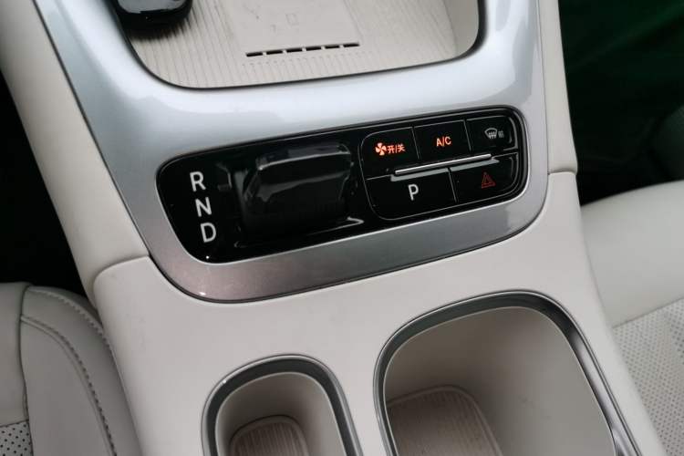 Used Geely Galaxy Geome 2025 UP 410km Exploration+ Edition Gear Lever