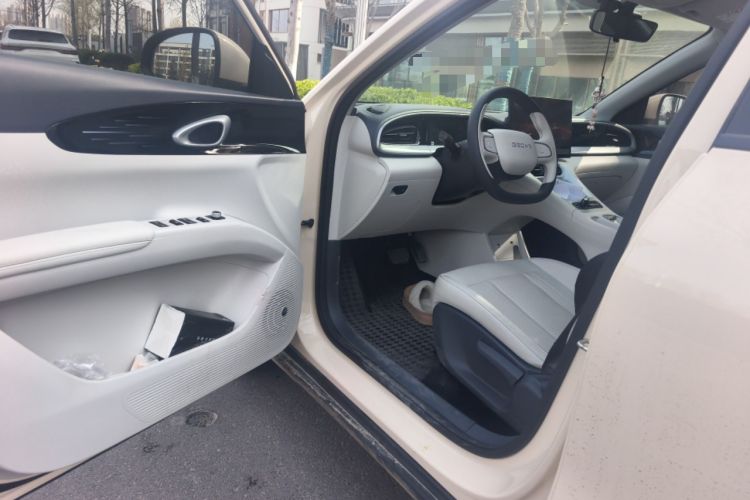Used Geely Galaxy Geome 2025 310km Dream Edition Interior 3