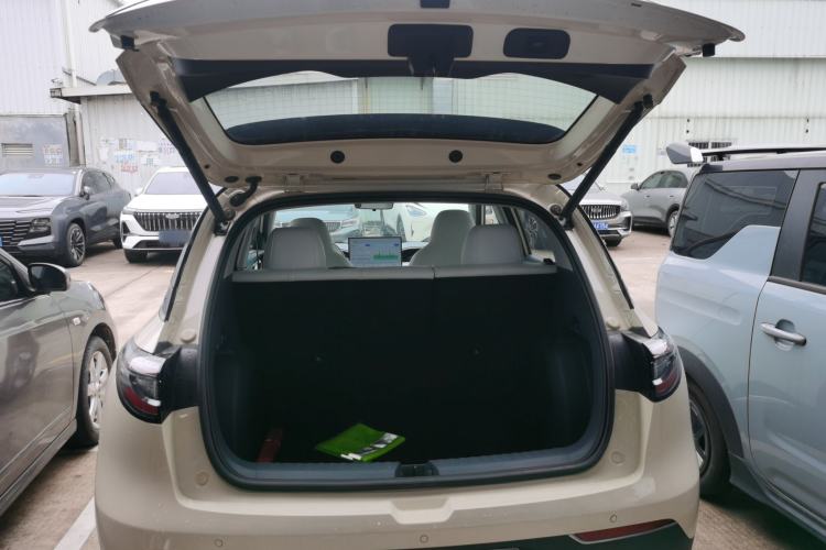 Used Geely Galaxy Geome 2025 UP 410km Exploration+ Edition Trunk