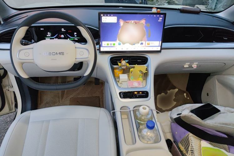 Used Geely Galaxy Geome 2025 310km Youth Edition Center Console