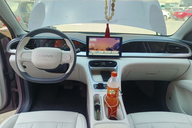 Used Geely Galaxy Geome 2025 310km Youth Edition Center Console