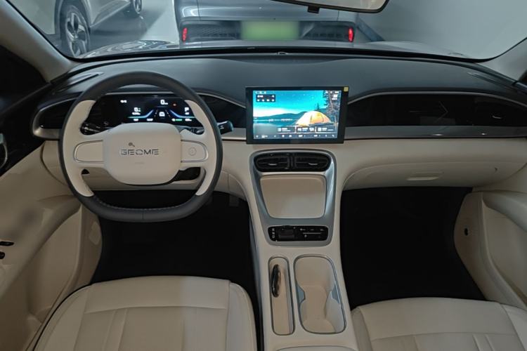 Used Geely Galaxy Geome 2025 310km Youth Edition Center Console