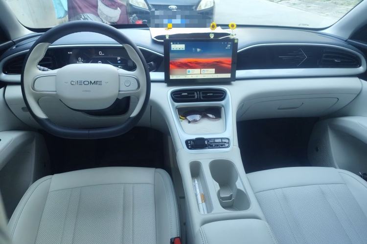 Used Geely Galaxy Geome 2025 310km Youth Edition Center Console
