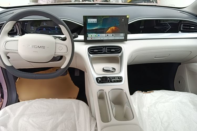 Used Geely Galaxy Geome 2025 310km Youth Edition Center Console