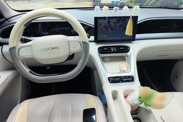 Used Geely Galaxy Geome 2025 310km Youth Edition Center Console