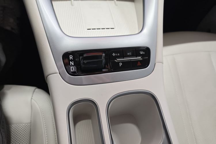 Used Geely Galaxy Geome 2025 UP 410km Exploration+ Edition Gear Lever