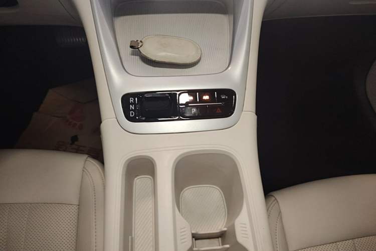 Used Geely Galaxy Geome 2025 UP 410km Exploration Edition Gear Lever