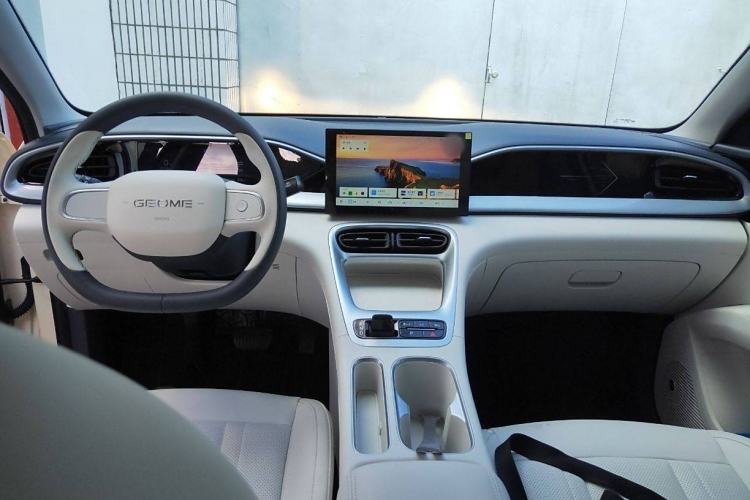 Used Geely Galaxy Geome 2025 310km Youth Edition Interior 1