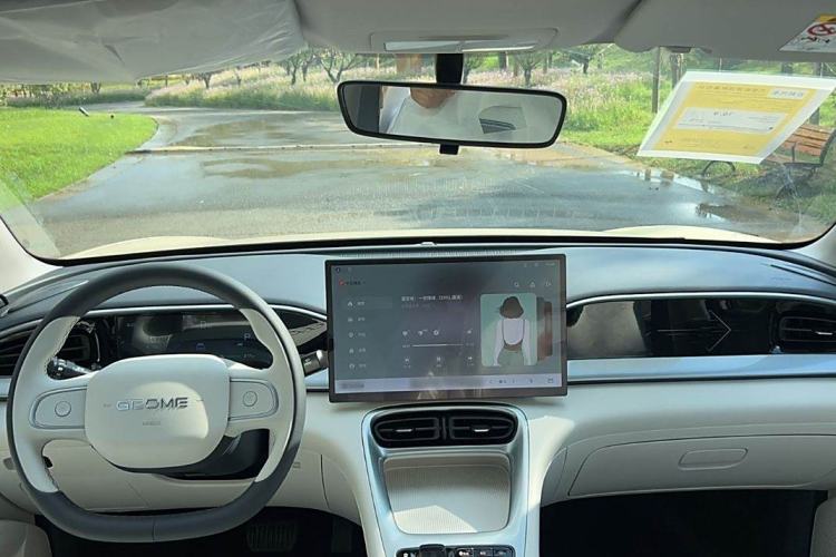 Used Geely Galaxy Geome 2025 310km Dream Edition Interior 1
