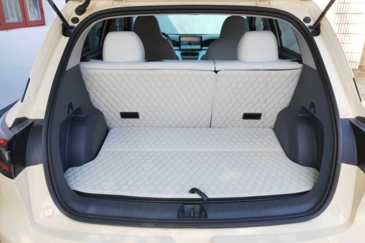 Used Geely Galaxy Geome 2025 310km Youth Edition Interior 7