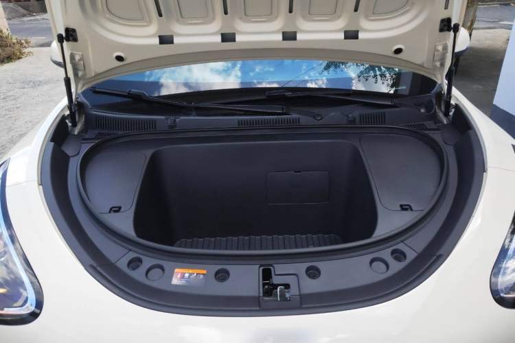 Used Geely Galaxy Geome 2025 310km Youth Edition Interior 8