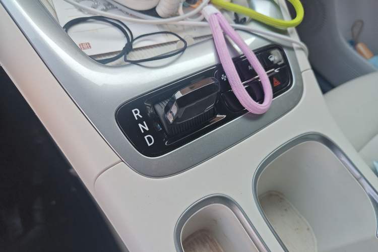 Used Geely Galaxy Geome 2025 UP 410km Exploration Edition Gear Lever