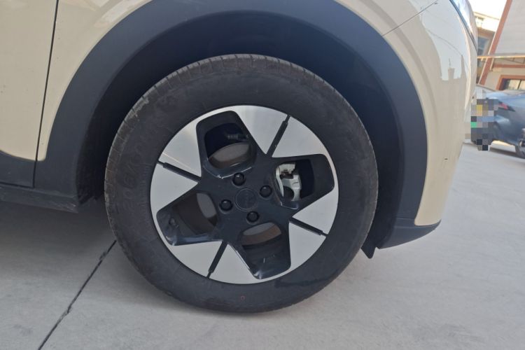 Used Geely Galaxy Geome 2025 UP 410km Exploration Edition Right Front Wheel Hub