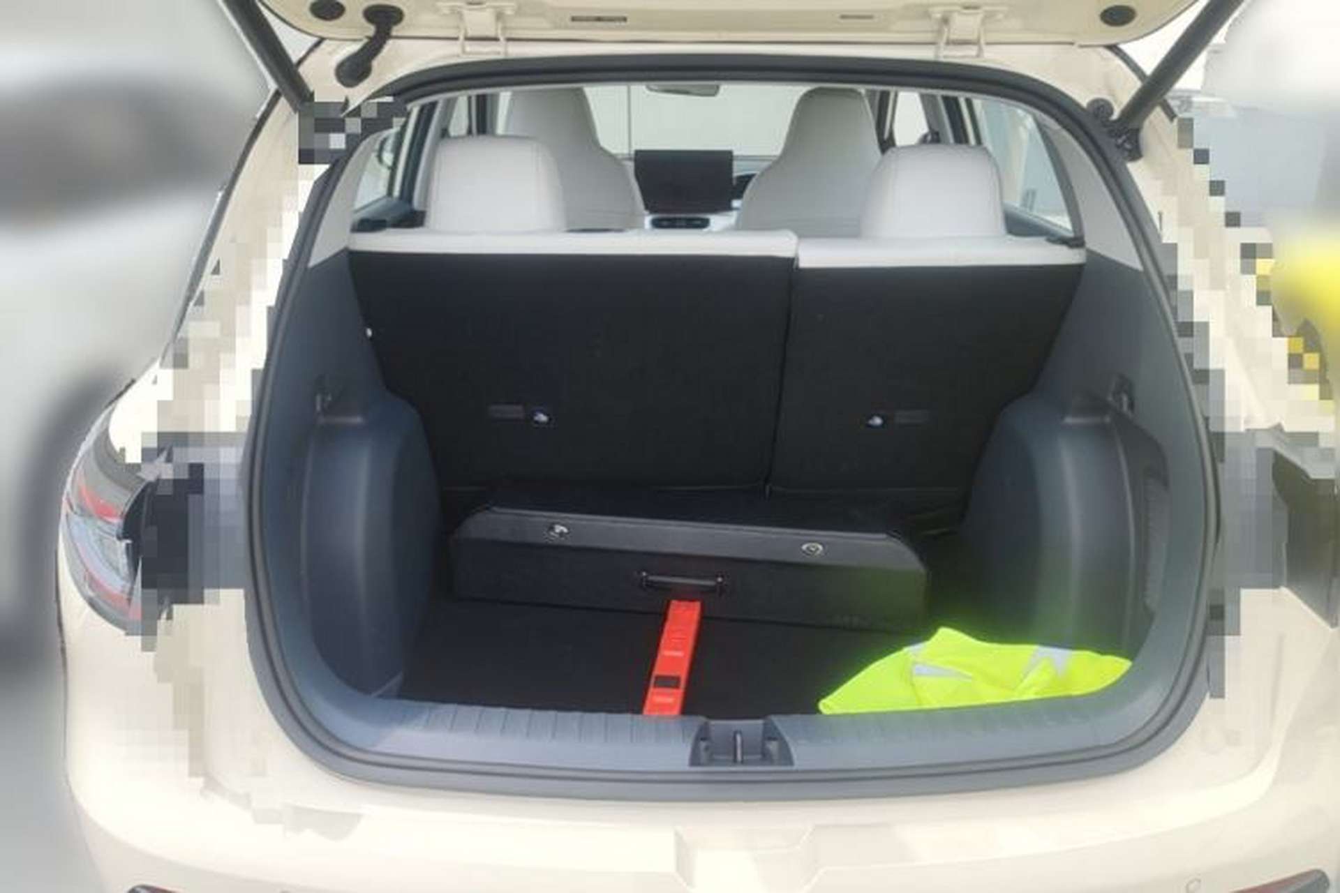 Used Geely Galaxy Geome 2025 UP 410km Exploration Edition Trunk