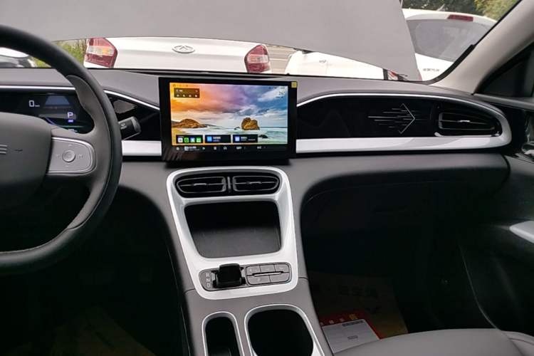 Used Geely Galaxy Geome 2025 310km Youth Edition Audio And AC Panel