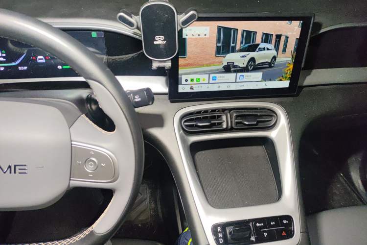 Used Geely Galaxy Geome 2025 310km Youth Edition Audio And AC Panel