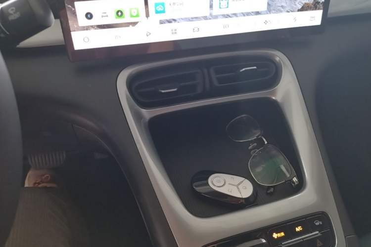 Used Geely Galaxy Geome 2025 310km Dream Edition Audio And AC Panel