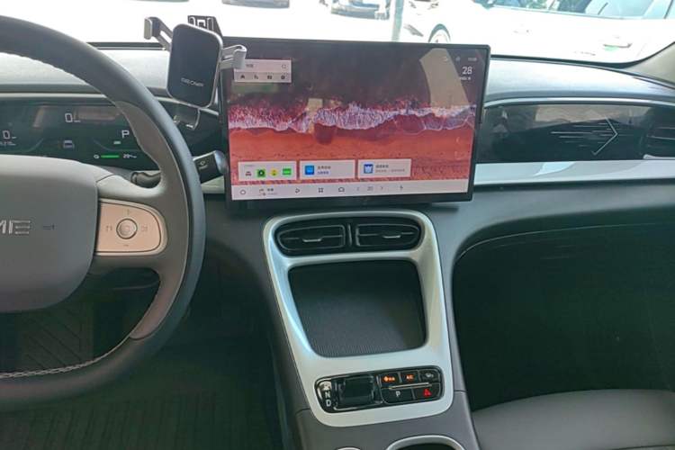 Used Geely Galaxy Geome 2025 310km Dream Edition Audio And AC Panel