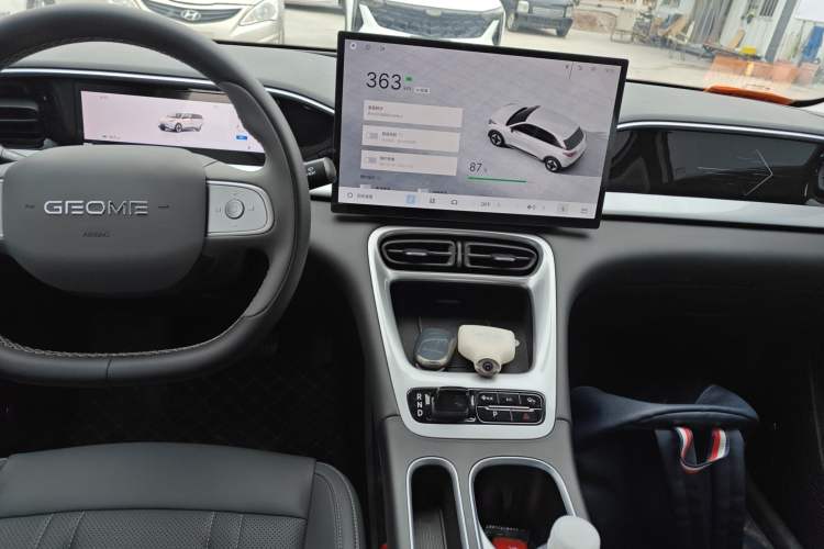 Used Geely Galaxy Geome 2025 UP 410km Exploration Edition Audio And AC Panel