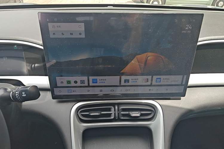 Used Geely Galaxy Geome 2025 310km Dream Edition Audio And AC Panel