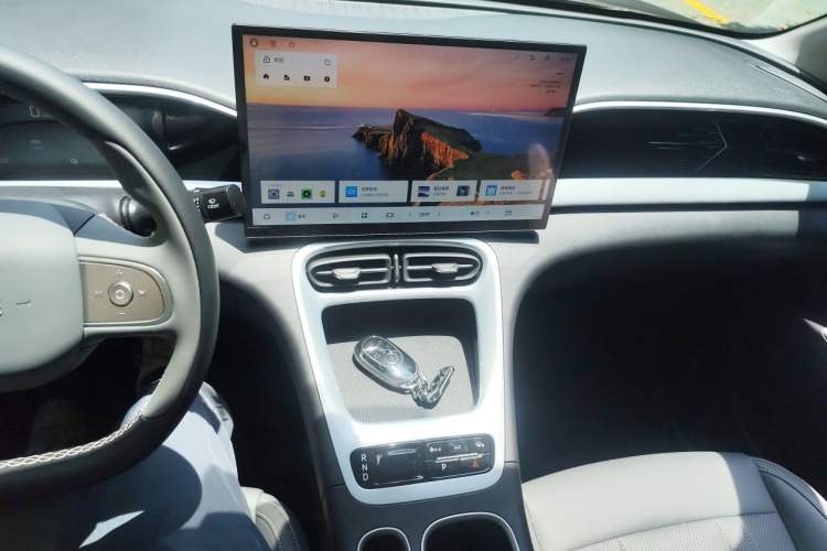 Used Geely Galaxy Geome 2025 UP 410km Exploration Edition Audio And AC Panel