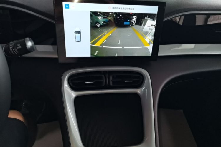 Used Geely Galaxy Geome 2025 410 km Free Version Audio And AC Panel