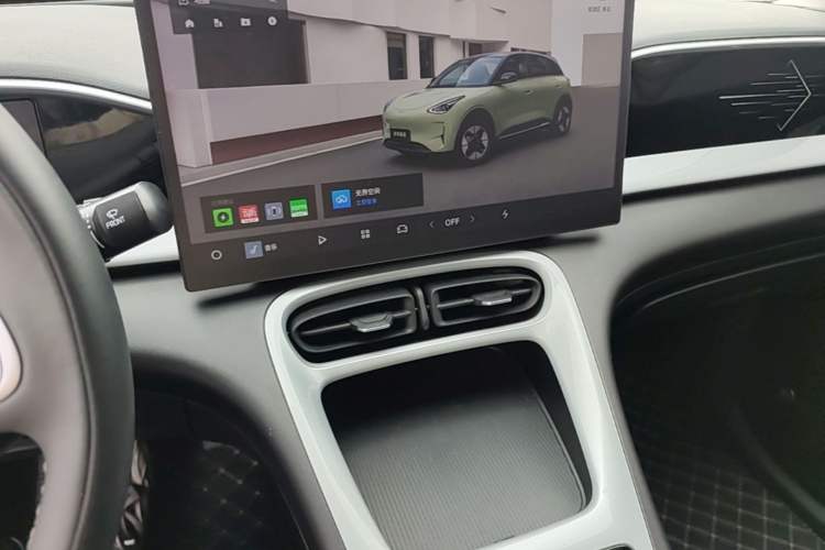 Used Geely Galaxy Geome 2025 UP 410km Exploration Edition Audio And AC Panel