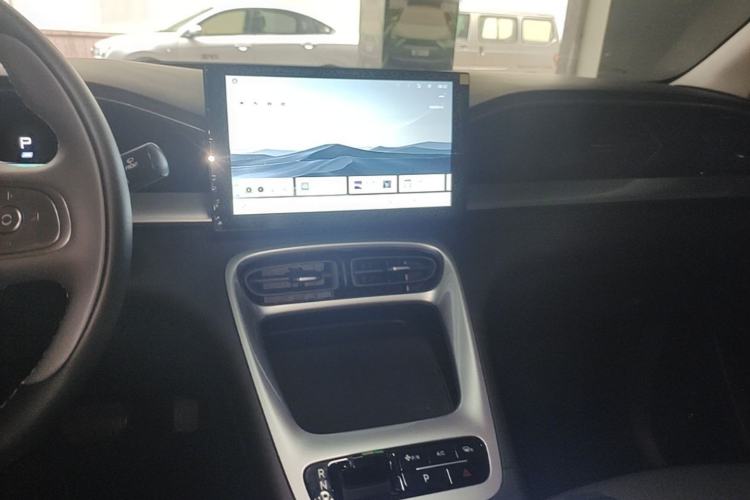 Used Geely Galaxy Geome 2025 310km Dream Edition Center Console