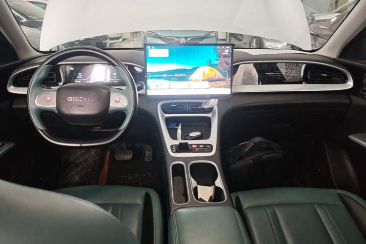 Used Geely Galaxy Geome 2025 UP 410km Exploration Edition Center Console