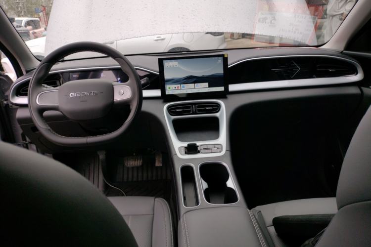 Used Geely Galaxy Geome 2025 310km Youth Edition Center Console