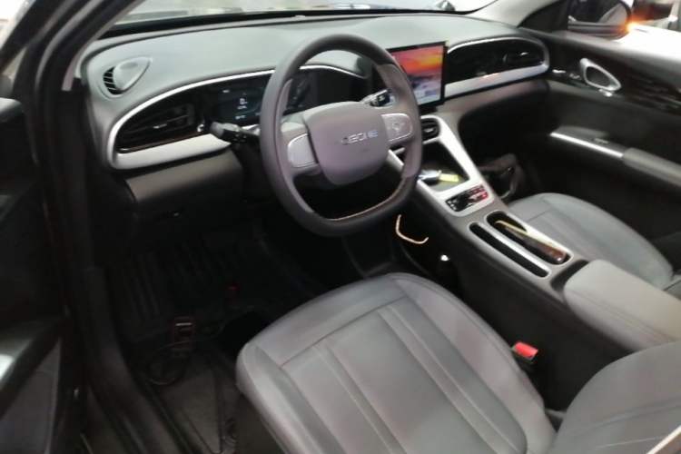 Used Geely Galaxy Geome 2025 310km Youth Edition Center Console
