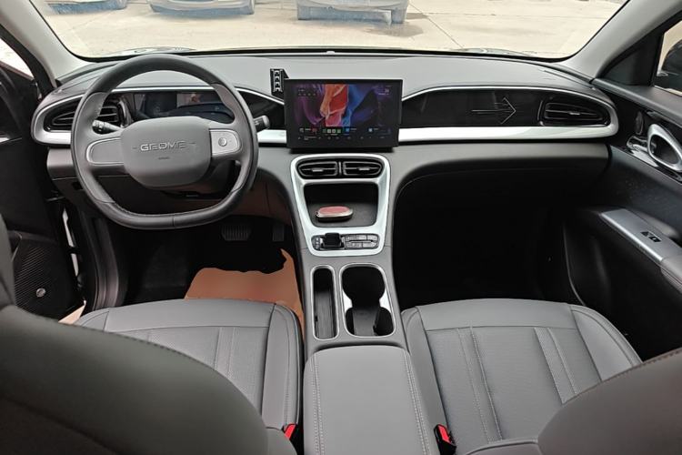 Used Geely Galaxy Geome 2025 310km Youth Edition Center Console